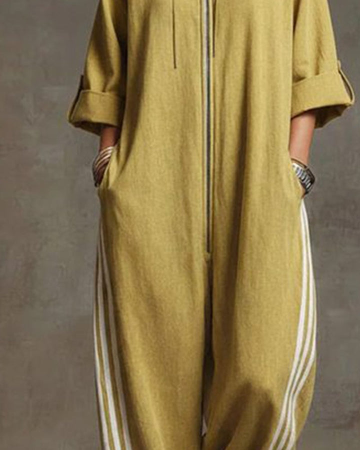 Sophie | Jumpsuit mit Stehkragen, Reißverschluss und Seitenstreifen