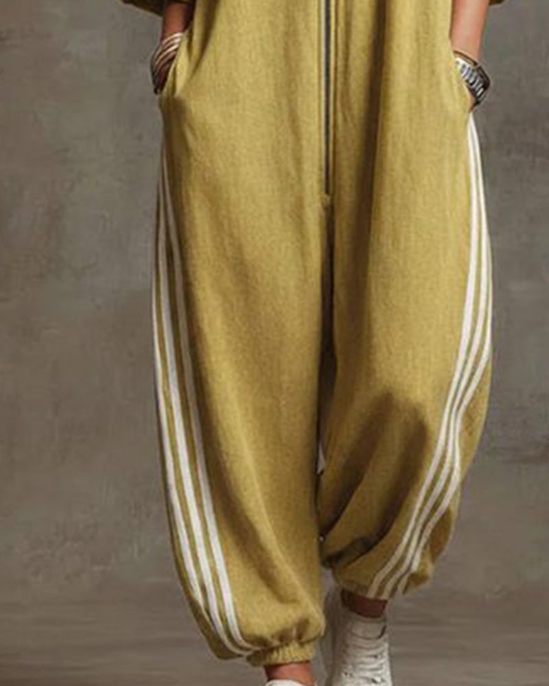 Sophie | Jumpsuit mit Stehkragen, Reißverschluss und Seitenstreifen