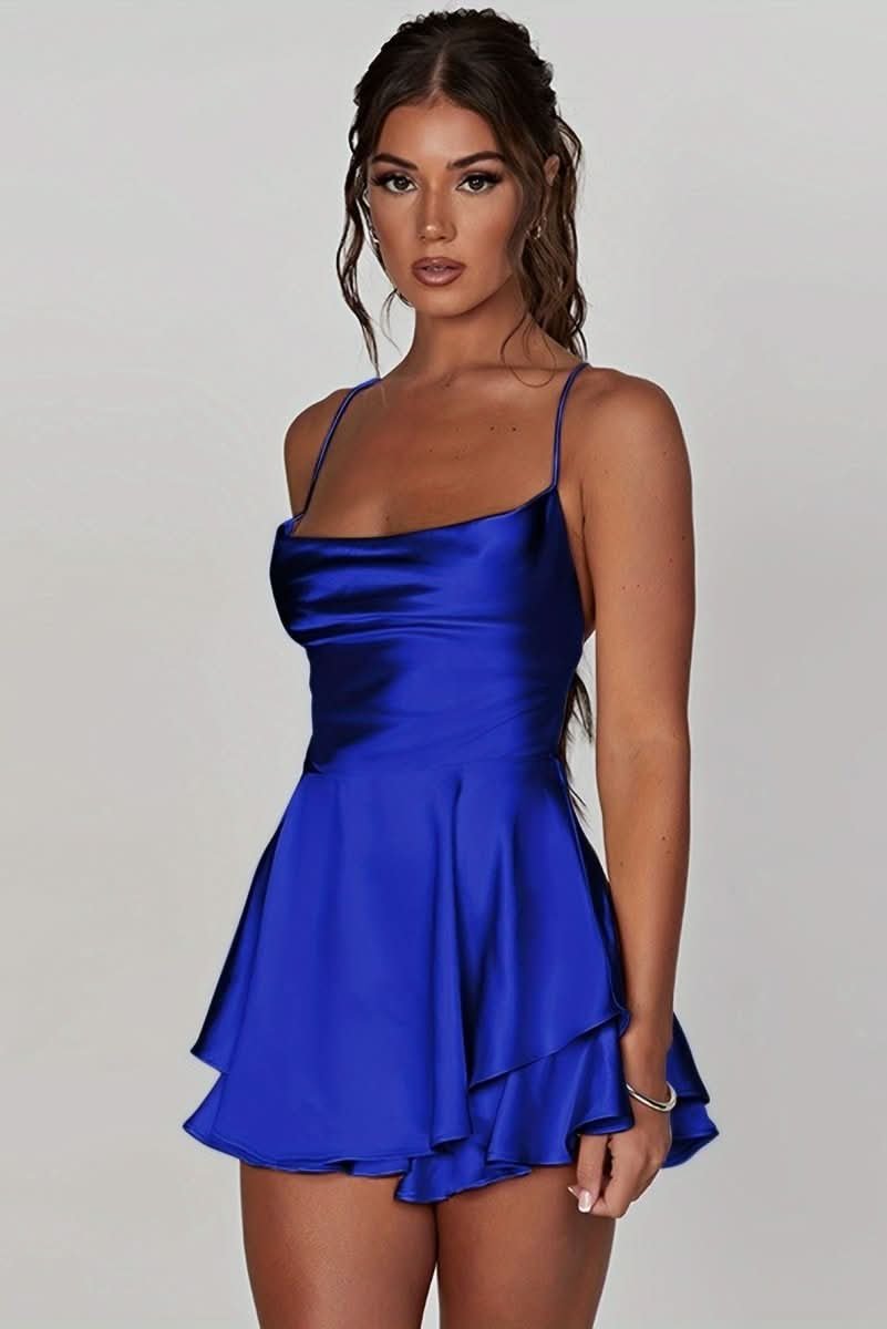 Katja | Satin-Minikleid mit eckigem Ausschnitt und Rüschensaum