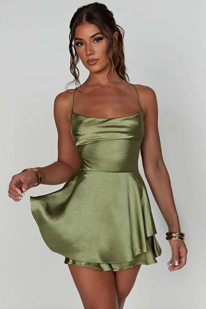 Katja | Satin-Minikleid mit eckigem Ausschnitt und Rüschensaum