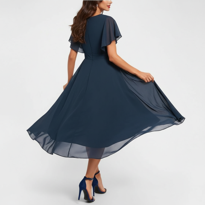 Luisa | Midikleid mit V-Ausschnitt und abgestuftem Stufensaum