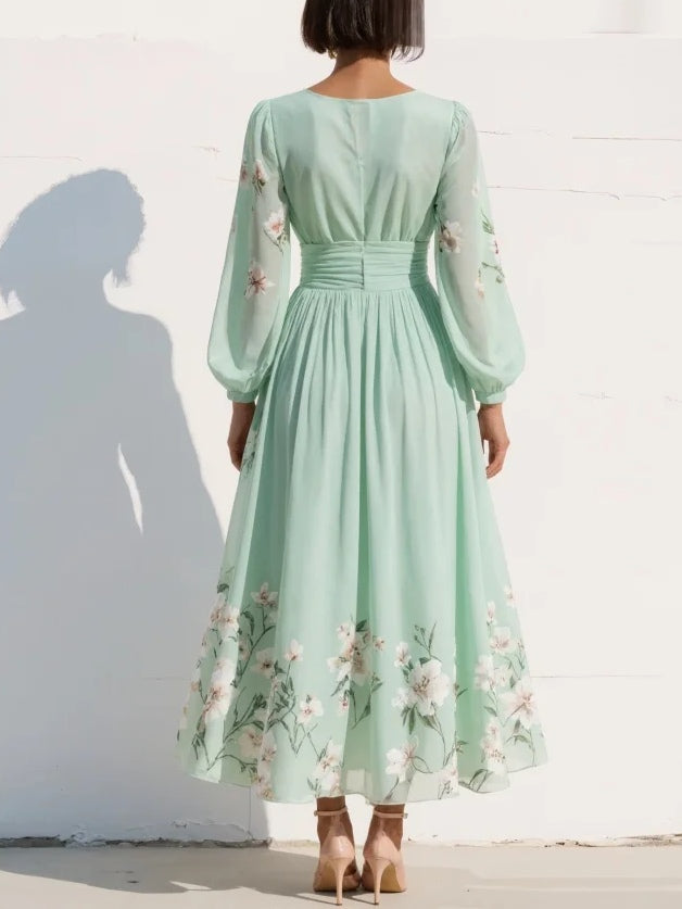 Flora | Florales Midikleid mit V-Ausschnitt und langen Ärmeln