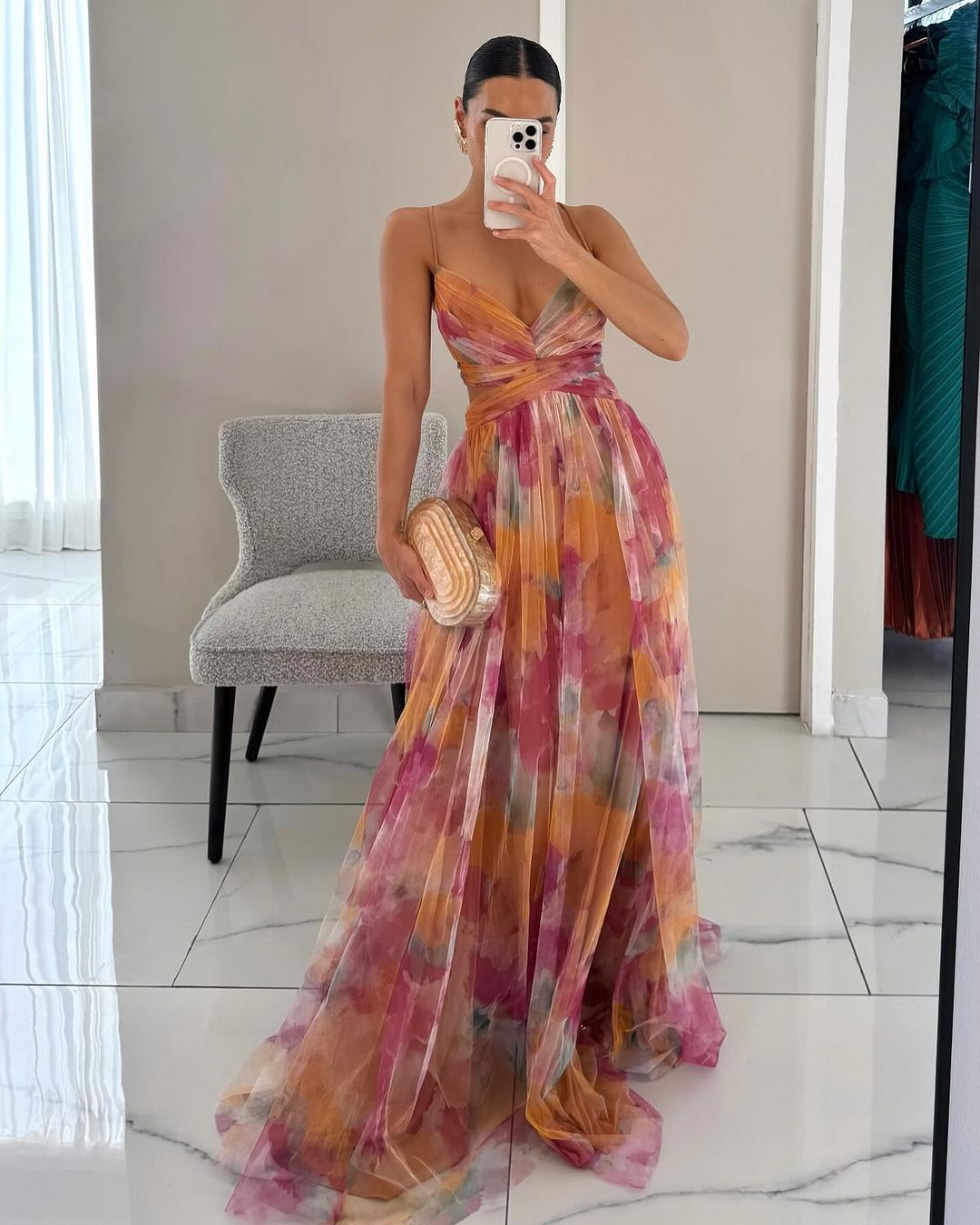 Katharina | Chiffon-Maxikleid mit Blumenmuster und verstellbaren Trägern