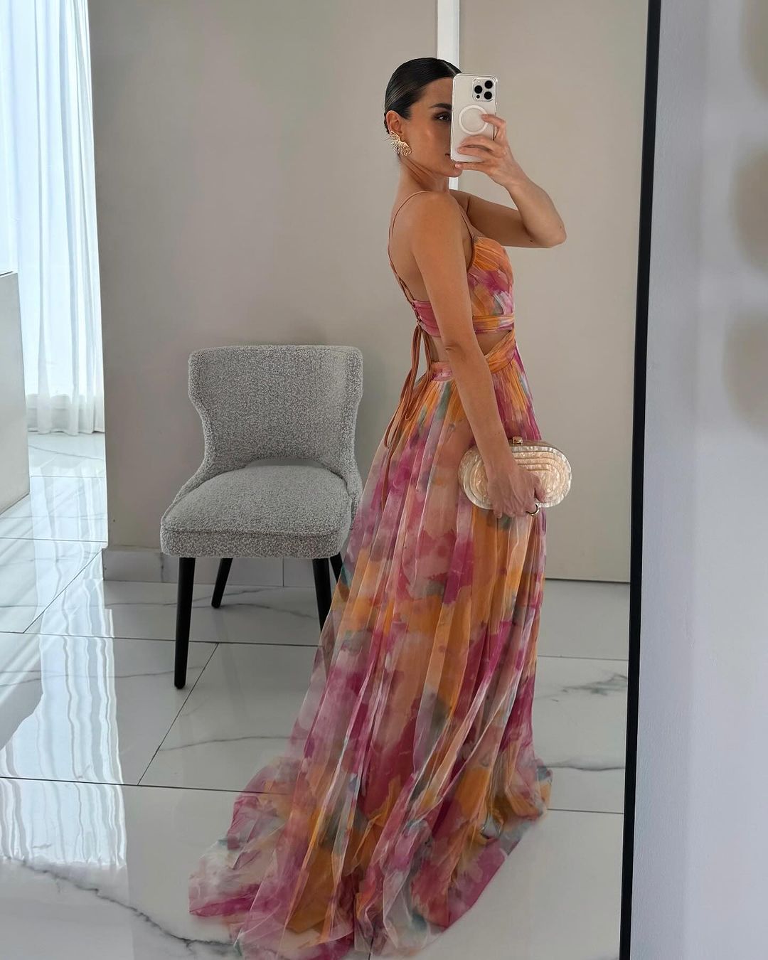 Katharina | Chiffon-Maxikleid mit Blumenmuster und verstellbaren Trägern
