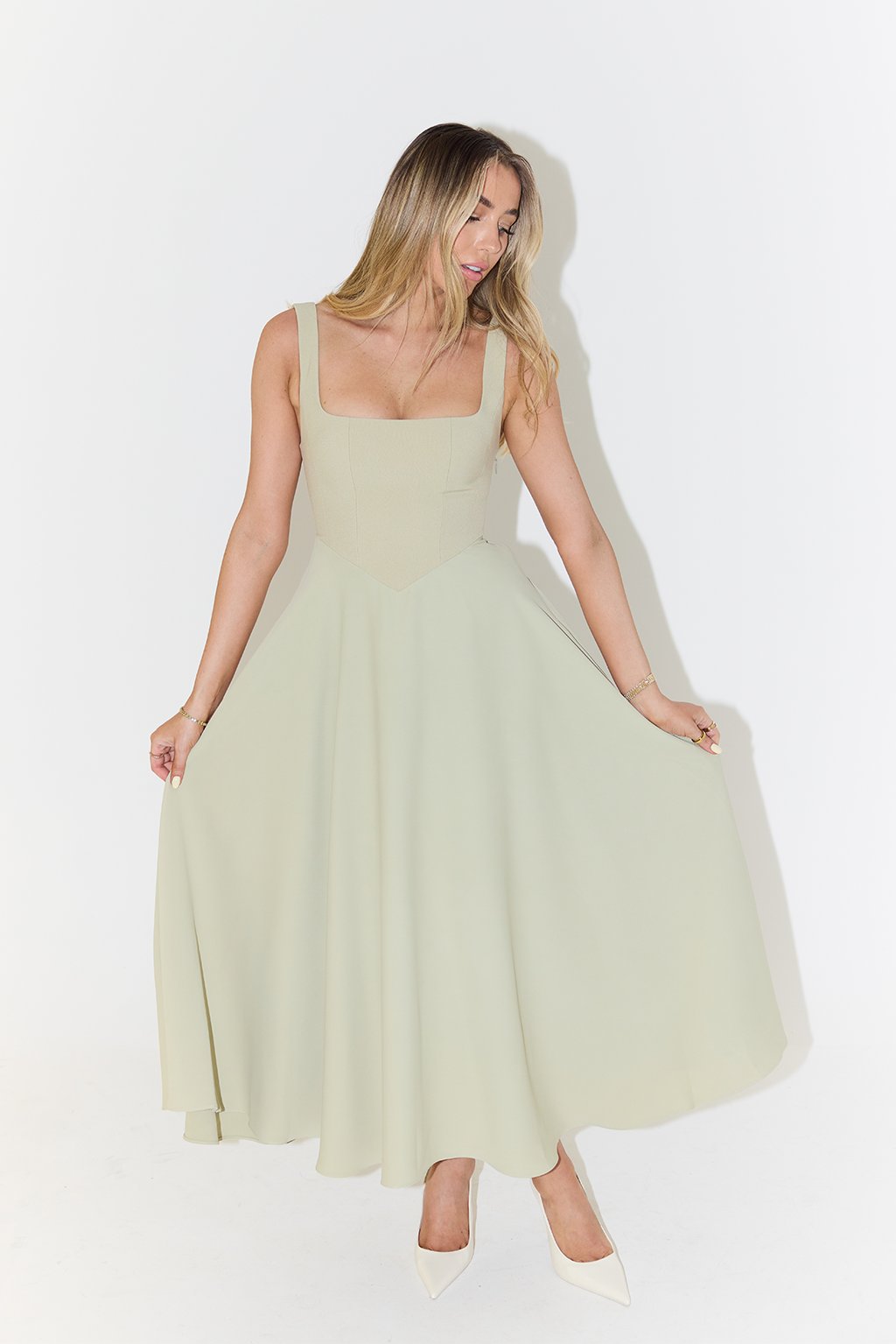 Kerstin | Ärmelloses A-Linien-Midikleid mit quadratischem Ausschnitt
