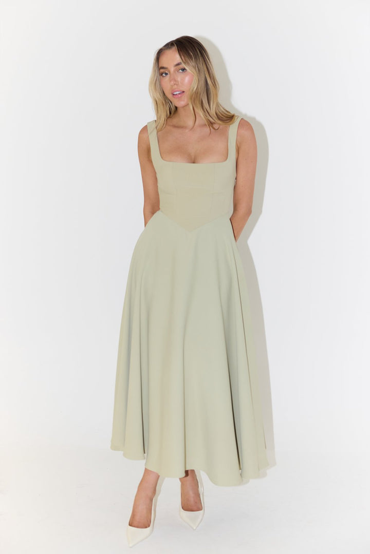 Kerstin | Ärmelloses A-Linien-Midikleid mit quadratischem Ausschnitt