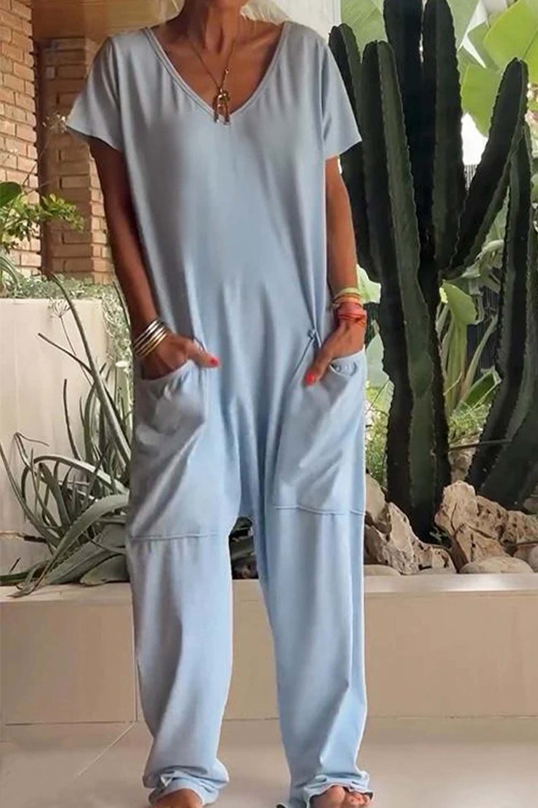 Lina | Jumpsuit mit V-Ausschnitt, Kurzarm, Weitem Bein und Seitentaschen